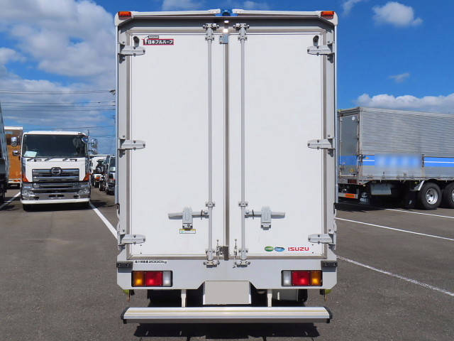 いすゞエルフアルミウイング小型（2t・3t）[写真05]