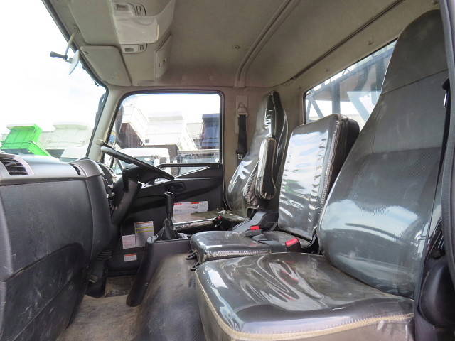 三菱ふそうファイターコンテナ専用車増トン（6t・8t）[写真19]