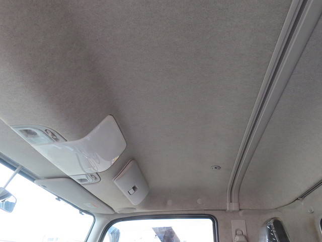 三菱ふそうファイターコンテナ専用車増トン（6t・8t）[写真20]