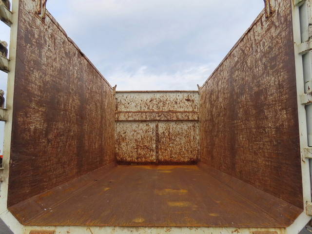 三菱ふそうファイターコンテナ専用車増トン（6t・8t）[写真30]