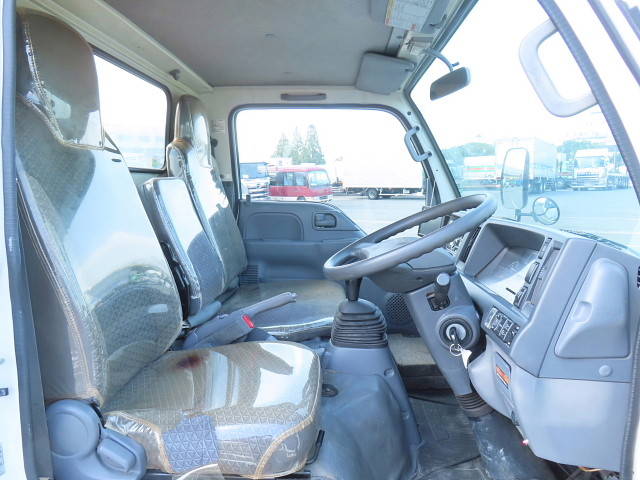 いすゞエルフクレーン3段小型（2t・3t）[写真18]