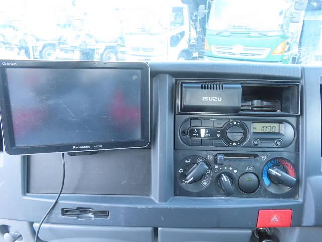 いすゞエルフクレーン3段小型（2t・3t）[写真22]