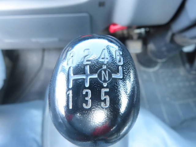 いすゞエルフクレーン3段小型（2t・3t）[写真23]