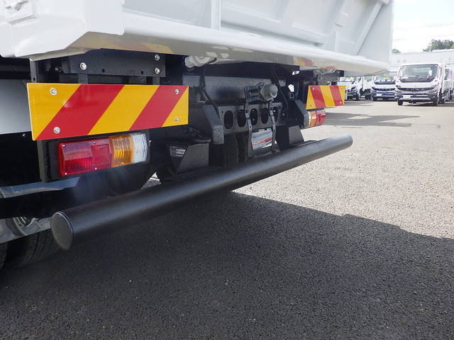 いすゞフォワードダンプ中型（4t）[写真12]