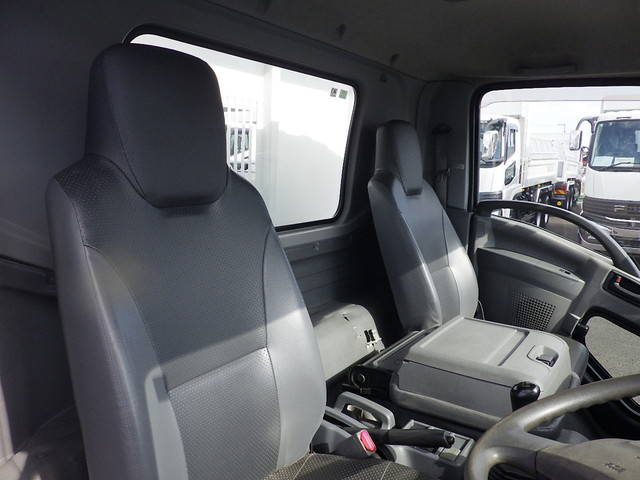 いすゞフォワードダンプ中型（4t）[写真23]