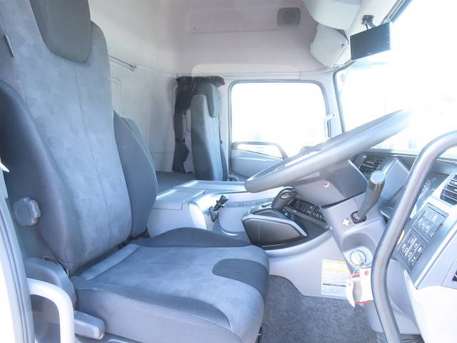 UDトラックスその他の車種アルミウイング大型（10t）[写真20]