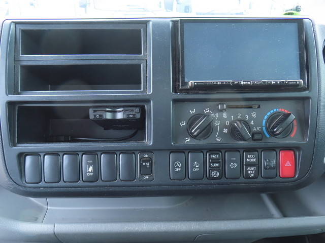 日野デュトロ平ボディ小型（2t・3t）[写真21]