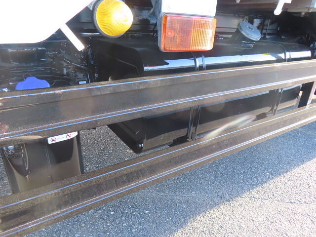 日野レンジャー平ボディ増トン（6t・8t）[写真12]