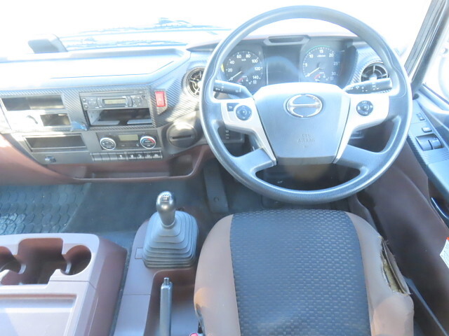 日野レンジャー平ボディ増トン（6t・8t）[写真22]