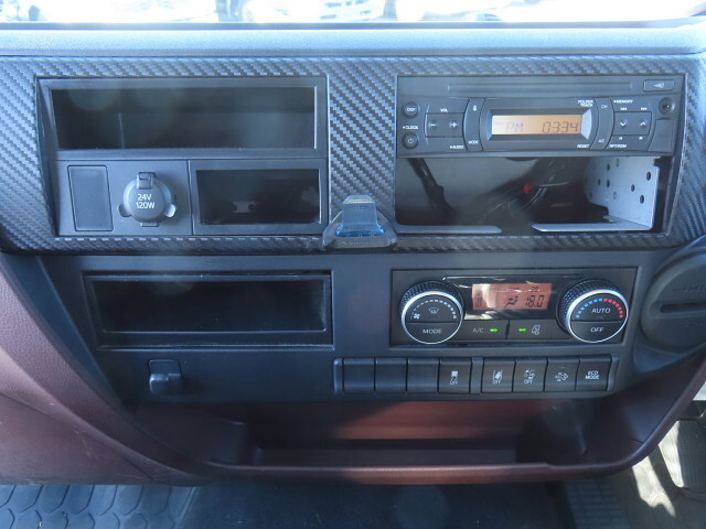 日野レンジャー平ボディ増トン（6t・8t）[写真24]