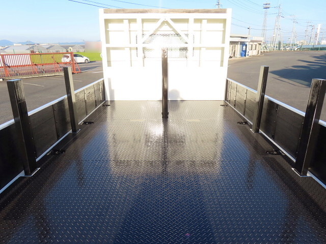 日野レンジャー平ボディ増トン（6t・8t）[写真29]