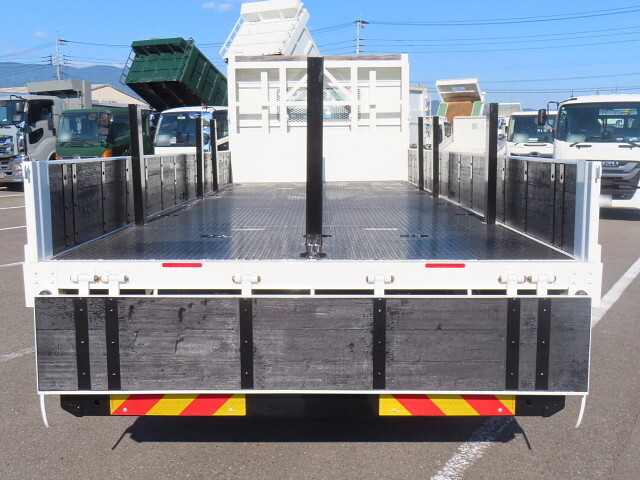 日野レンジャー平ボディ増トン（6t・8t）[写真06]