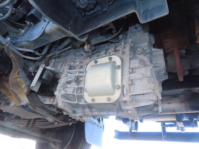 日野レンジャー平ボディ増トン（6t・8t）[写真07]