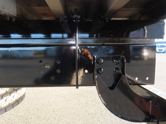 日野レンジャー平ボディ増トン（6t・8t）[写真09]