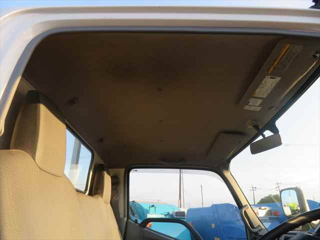 日野デュトロ平ボディ小型（2t・3t）[写真30]