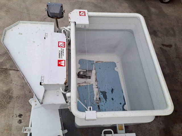 いすゞエルフ高所作業車小型（2t・3t）[写真12]