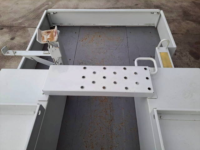 いすゞエルフ高所作業車小型（2t・3t）[写真17]