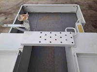 いすゞエルフ高所作業車小型（2t・3t）[写真18]