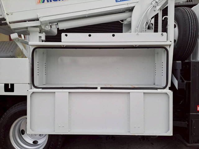 いすゞエルフ高所作業車小型（2t・3t）[写真21]