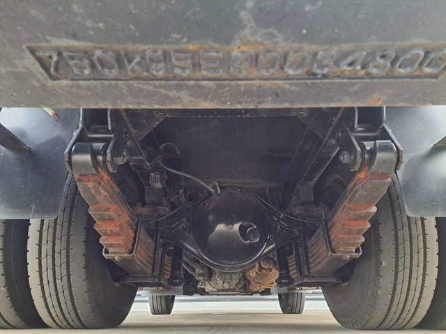 いすゞエルフ高所作業車小型（2t・3t）[写真28]