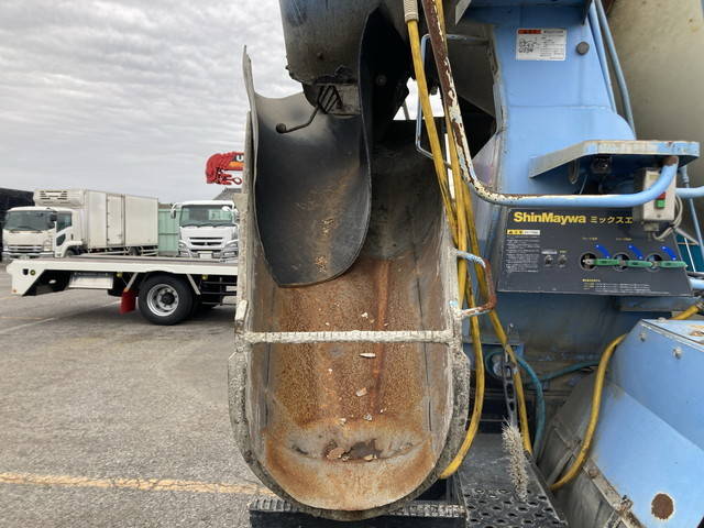 日野プロフィアミキサー車（コンクリートミキサー）大型（10t）[写真11]