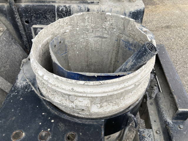 日野プロフィアミキサー車（コンクリートミキサー）大型（10t）[写真14]