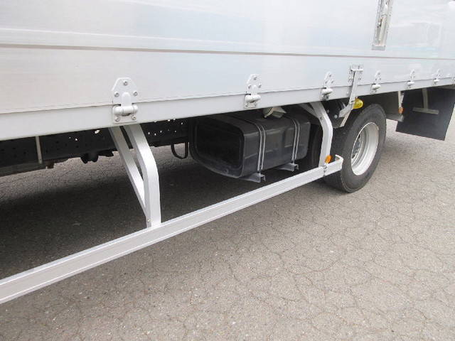 日野レンジャーアルミウイング中型（4t）[写真12]