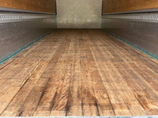 日野レンジャーアルミウイング中型（4t）[写真10]