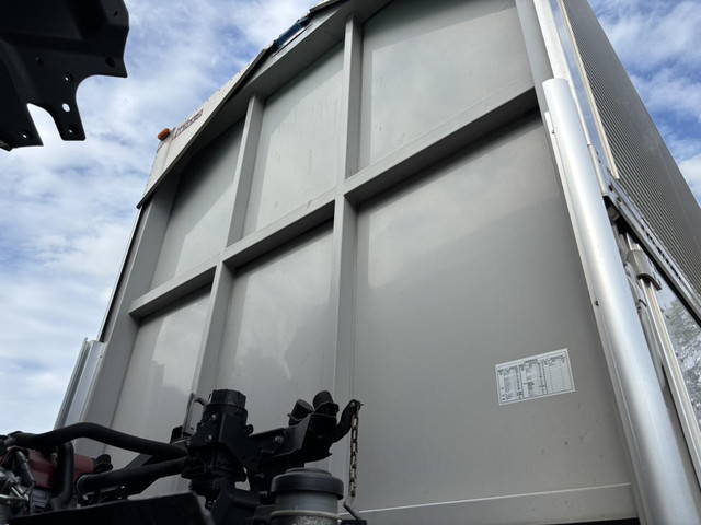 日野レンジャーアルミウイング中型（4t）[写真37]