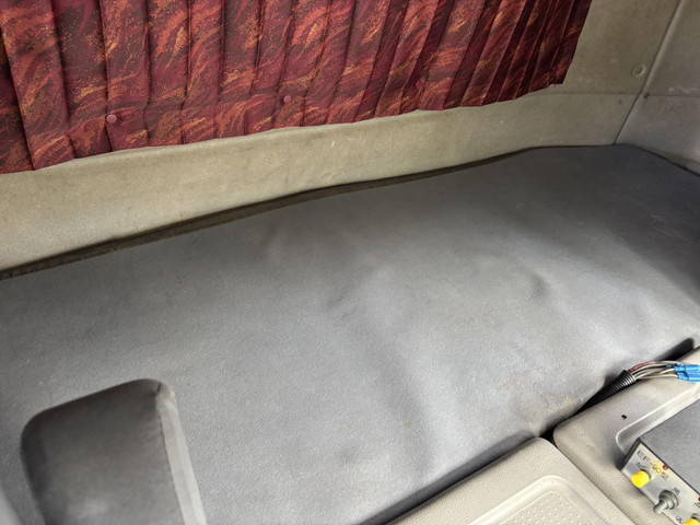 UDトラックスクオン深ダンプ（土砂禁ダンプ）大型（10t）[写真31]