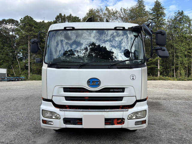 UDトラックスクオン深ダンプ（土砂禁ダンプ）大型（10t）[写真08]