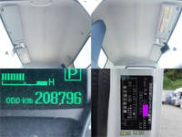 三菱ふそうキャンターアルミウイング小型（2t・3t）[写真17]