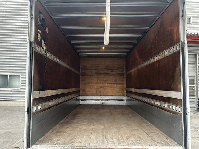 日野デュトロアルミバン小型（2t・3t）[写真17]