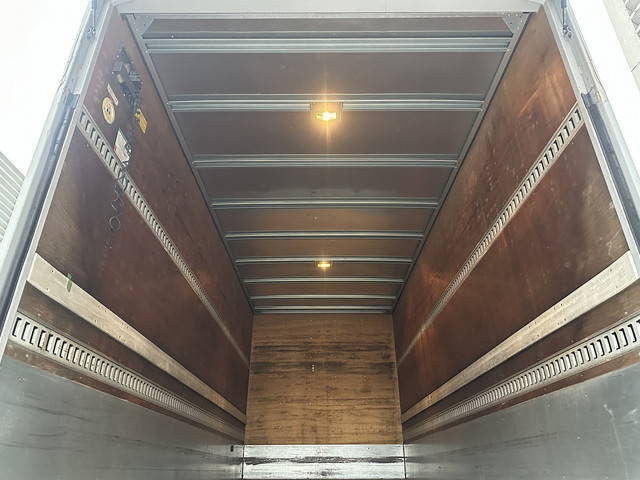 日野デュトロアルミバン小型（2t・3t）[写真19]