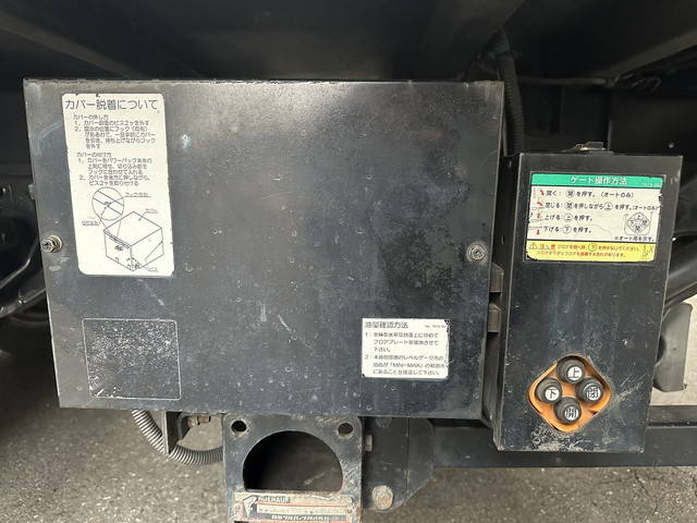 日野デュトロアルミバン小型（2t・3t）[写真21]