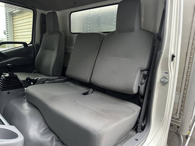 日野デュトロアルミバン小型（2t・3t）[写真34]