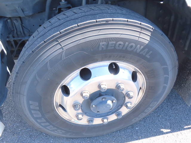 三菱ふそうスーパーグレートトレーラーヘッド（トラクターヘッド）大型（10t）[写真11]