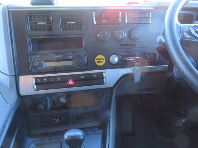 三菱ふそうスーパーグレートトレーラーヘッド（トラクターヘッド）大型（10t）[写真20]