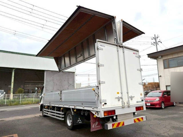 三菱ふそうファイターアルミウイング増トン（6t・8t）[写真02]