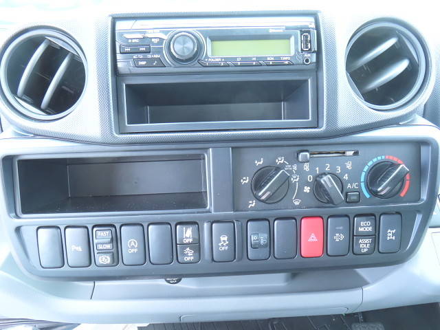 日野デュトロタンク車（タンクローリー）小型（2t・3t）[写真18]