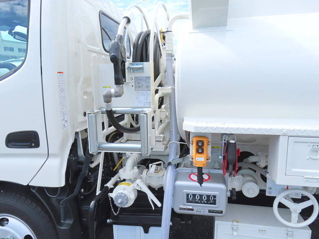 日野デュトロタンク車（タンクローリー）小型（2t・3t）[写真22]