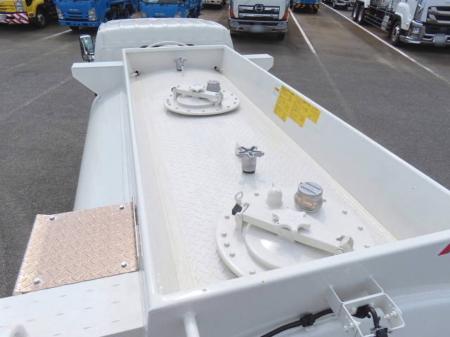 日野デュトロタンク車（タンクローリー）小型（2t・3t）[写真25]