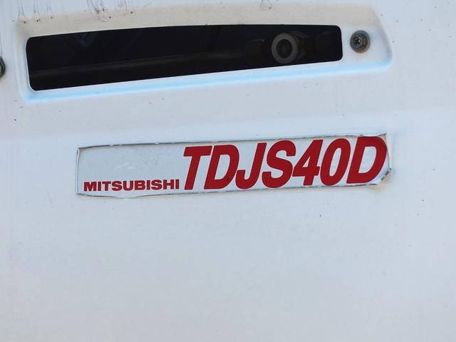 いすゞフォワード冷蔵冷凍ウイング増トン（6t・8t）[写真11]