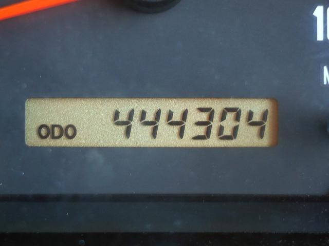 いすゞフォワード冷蔵冷凍ウイング増トン（6t・8t）[写真21]