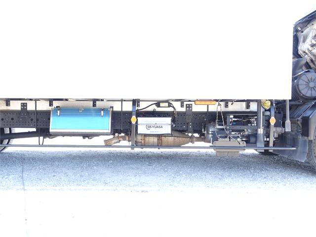 いすゞフォワード冷凍車（冷蔵車）中型（4t）[写真13]