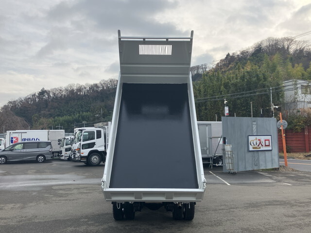 三菱ふそうキャンターダンプ小型（2t・3t）[写真12]