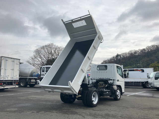 三菱ふそうキャンターダンプ小型（2t・3t）[写真02]