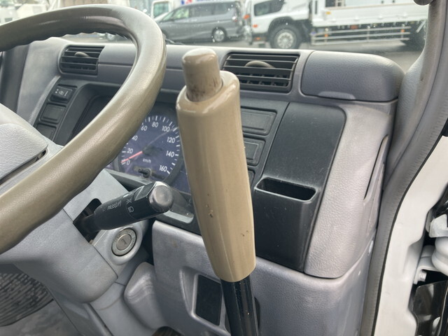 三菱ふそうキャンターダンプ小型（2t・3t）[写真34]