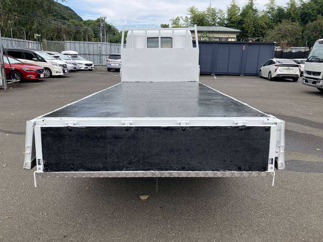 三菱ふそうキャンター平ボディ小型（2t・3t）[写真10]