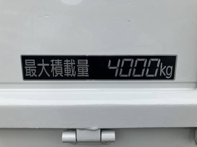 三菱ふそうキャンター平ボディ小型（2t・3t）[写真15]